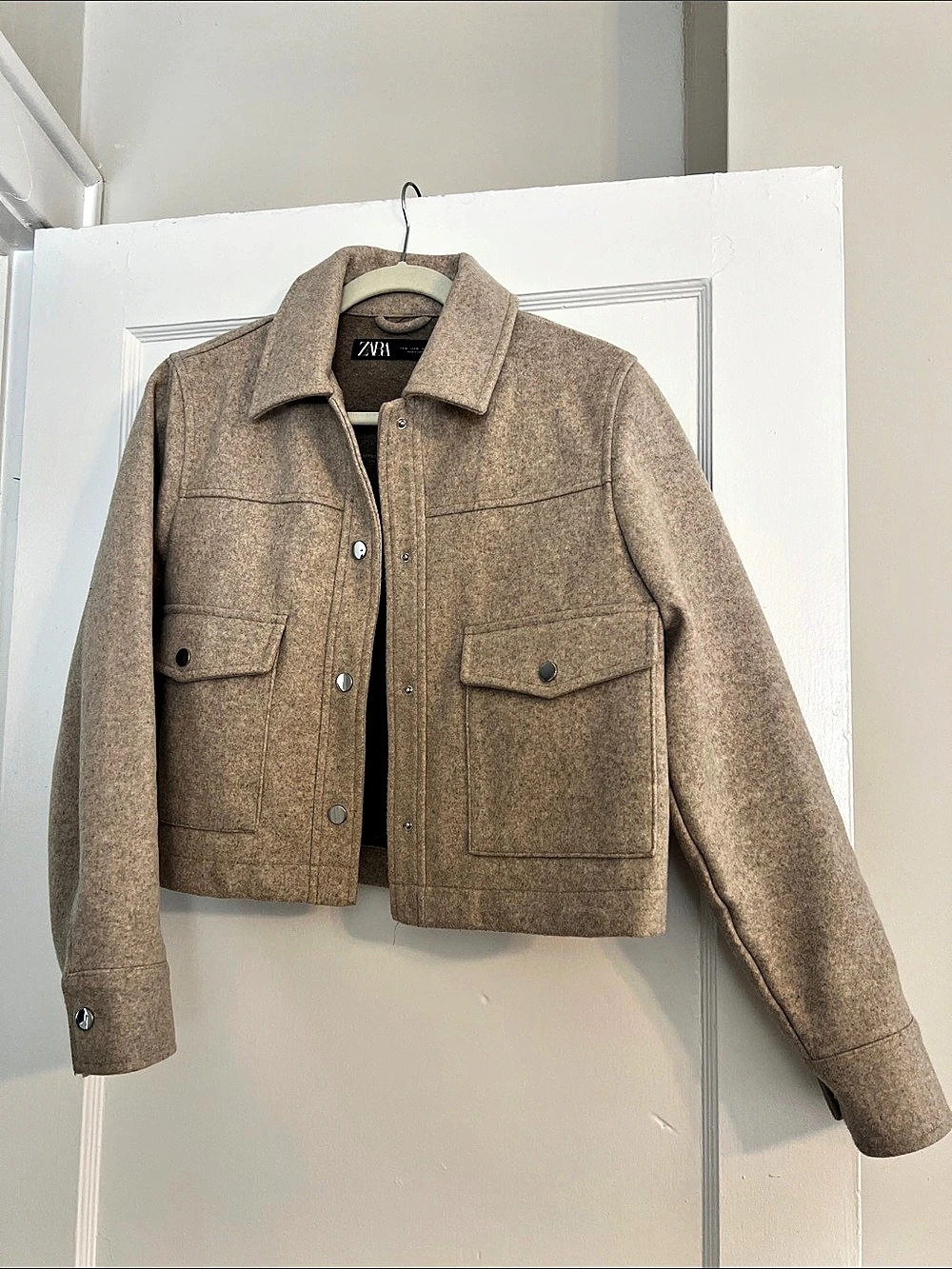 Zara Women's Utility Jacket in Beige Size Medium Like New